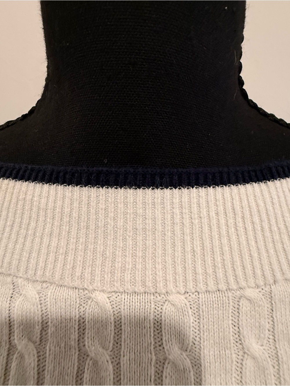 Lauren Ralph Lauren White Classic Cable-Knit Sweater with Black Trim Preppy Luxe - Picture 2 of 9